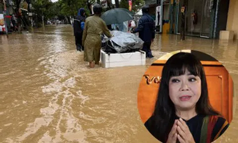Ánh Tuyết thẫn thờ nhìn nước ngập lênh láng nhà, Tiểu Vy xót xa mưa lũ ở miền Trung