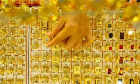 Giá vàng thế giới rời xa mốc đỉnh, giá vàng trong nước hôm nay sẽ giảm theo?