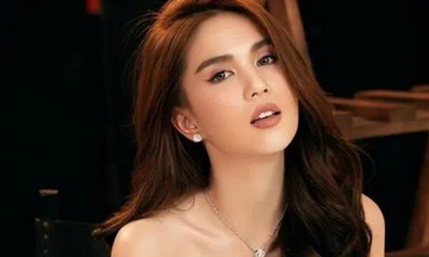 Người đẹp Ngọc Trinh hoàn lương