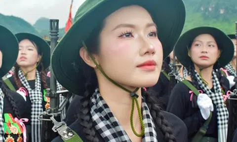 'Nữ du kích' xinh đẹp ở TPHCM 3 lần tham gia diễu binh gây sốt mạng