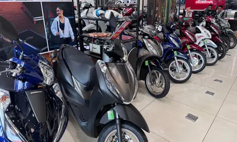 Xe máy Honda tăng giá, các hãng khác giảm