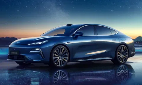 Hãng xe xây nhà máy tại Thái Bình nhá hàng sedan giá rẻ mới: Kích thước ngang cỡ Toyota Camry, hệ thống hybrid NordThor AI 2.0 mới