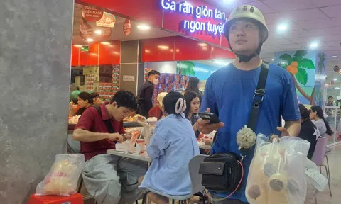 Điều gì khiến chiến dịch "săn tuần lộc" của Jollibee gây sốt trên mạng xã hội?