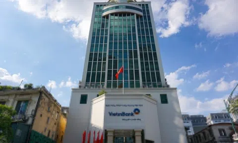 Ngân hàng quốc doanh đầu tiên dự kiến cắt giảm phòng giao dịch