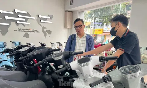 Thị trường xe điện TPHCM 'nóng' từng ngày