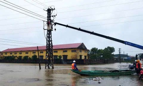 EVNCPC chủ động ứng phó bão số 12 và mưa lũ