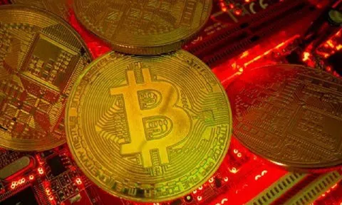 Điều gì đang khiến Bitcoin mất giá dữ dội?