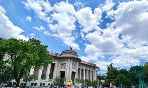 Thường trực Chính phủ yêu cầu Ngân hàng Nhà nước kiểm tra và xử lý nghiêm các hành vi tiếp tay thao túng giá bất động sản, tạo mặt bằng giá 'ảo', làm 'méo mó' thị trường