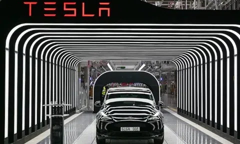 ‘Cơn đau đầu’ mới của Elon Musk: Doanh số giảm gần 1 nửa tại châu Âu khi thị trường xe điện chung tăng 26% – chuyện gì đang xảy ra?