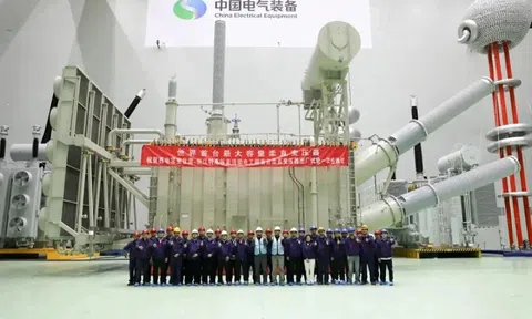 Phát minh máy biến áp "sét đánh không hỏng" mạnh nhất hành tinh đang rung chuyển ngành điện sạch toàn cầu