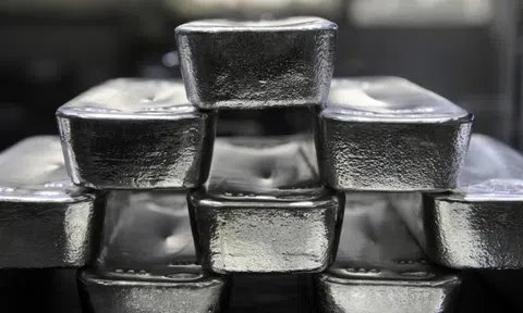 Quỹ bạc lớn nhất thế giới mạnh tay mua vào, chuyên gia dự báo giá có thể tăng gấp đôi