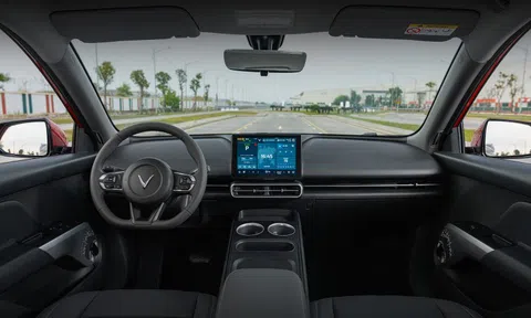 VinFast ra mắt xe điện 7 chỗ dành cho gia đình