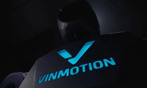 Robot hình người thế hệ thứ 2 của VinMotion lộ diện: Đột phá hơn, có thể tự đứng dậy khi ngã và tự thay pin?