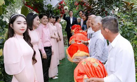 Tiết lộ thú vị về dàn bô lão bê tráp gây ‘sốt’ mạng ở Đồng Tháp