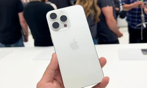 5 chiếc iPhone cũ đáng xuống tiền nhất cuối năm 2025