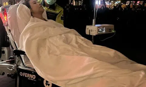 Ca sĩ Vũ Cát Tường nhập viện giữa đêm