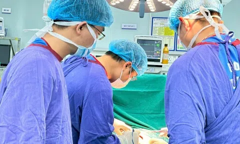 Liều mình 'dao kéo' giá rẻ