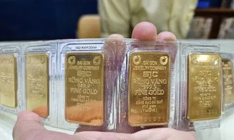 Giá vàng rớt thảm 20 triệu đồng, không phải ai cũng buồn và lo lắng!