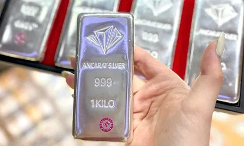 Giá bạc trong nước lập kỷ lục mới