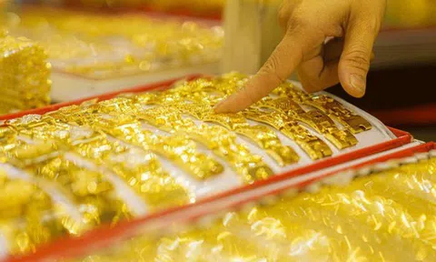 Cuối ngày 10/4, giá vàng trong nước quay đầu giảm, mất mốc 104 triệu đồng/lượng