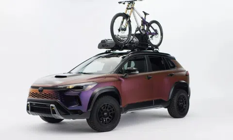 Toyota Corolla Cross bất ngờ thêm bản offroad: Gầm cao, lốp khủng, cốp thiết kế cực lạ, nhưng có chi tiết làm cho đẹp chứ không mấy tác dụng