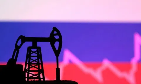 'Ngó lơ' Mỹ, nhóm G7 đang muốn hạ trần giá dầu Nga xuống mức thấp không tưởng