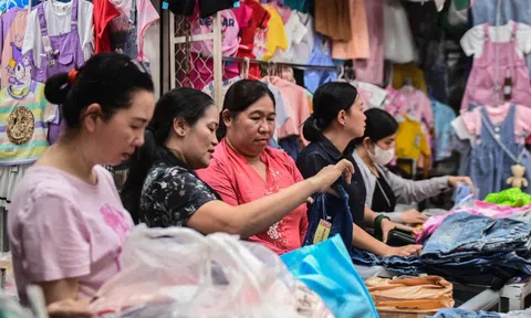 Chủ hộ kinh doanh có thể để bố mẹ, anh chị em làm kế toán