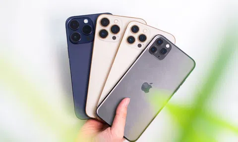 Hàng trăm điện thoại iPhone 12, 12 Pro và iPhone 13 sắp "xả kho" với giá siêu rẻ