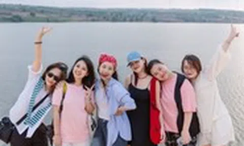 Đến Mũi Né đi xe địa hình trên cát, lướt ván buồm, ván diều lượn