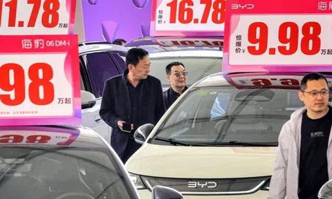 “Tôi chạy xe điện vì nghèo”: Chỉ 1 câu nói đã lý giải vì sao Trung Quốc đi trước nhân loại những 10 năm