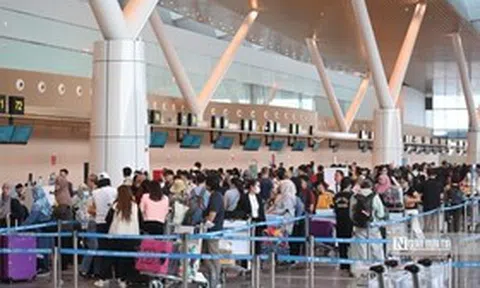 Giá vé máy bay đứng trước đà tăng: Bài toán cân bằng giữa doanh nghiệp và hành khách