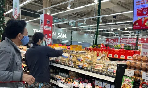 Giá trứng tăng mạnh, thịt heo... 'nhấp nhổm'