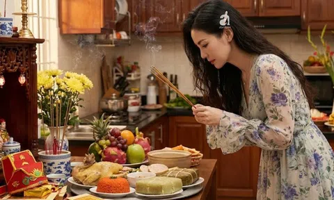 Cúng ông Táo ở nhà thuê, phòng trọ: Có cần lập bàn thờ hay chỉ cần mâm cỗ đơn giản?