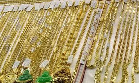 Mua bán vàng trang sức phải truy xuất nguồn gốc: Có chặn được vàng “non tuổi”?