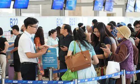 Nội Bài đón lượng khách kỷ lục ngày cuối kỳ nghỉ lễ 30-4, 1-5