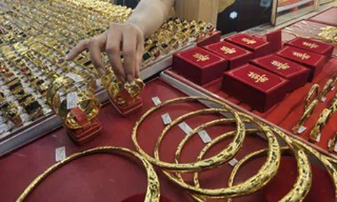 "Cởi trói" vàng trang sức
