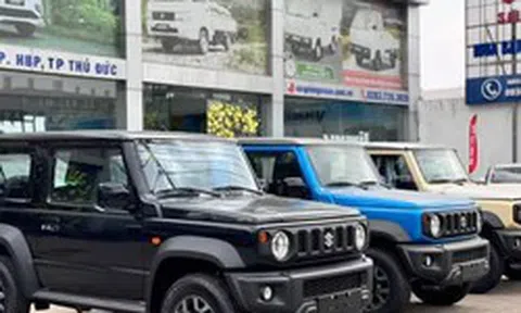 ‘Xe chơi’ Suzuki Jimny giảm giá mạnh để xả hàng