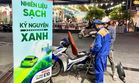 Giá xăng E10 được tính thế nào, rẻ hơn xăng khoáng ra sao?