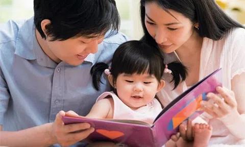 Ai nuôi dạy con cái thông minh hơn? Bố hay mẹ? Câu trả lời thật bất ngờ nhưng càng ngẫm càng thấy đúng!
