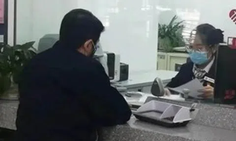 Cho bạn vay 460 triệu đồng, 1 ngày sau người đàn ông đòi lại nhưng đối phương không trả, toà tuyên bố: Ngân hàng phải trả 30%
