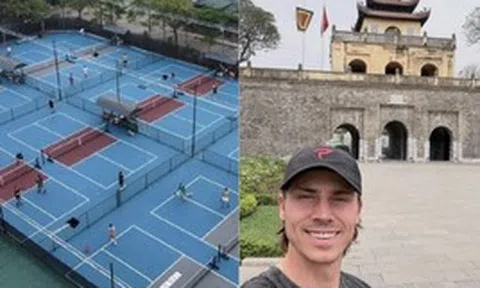 Khách Tây bất ngờ vì thói quen chơi Pickleball bất chấp ngày đêm của người Việt