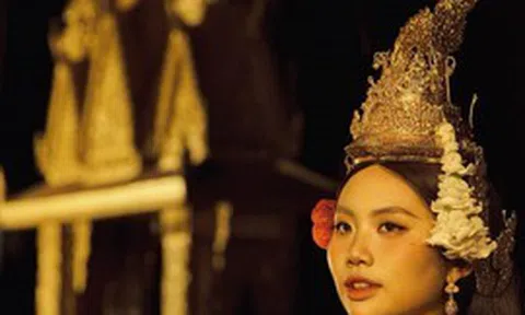 Nữ ca sĩ có đám cưới Khmer Nam Bộ hot nhất hiện tại: Làm CEO ở tuổi 19, có thể kiếm hơn 11 tỷ /năm