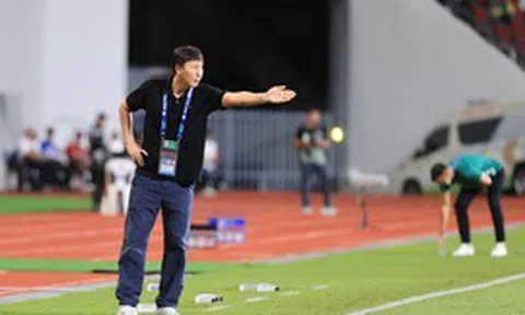 HLV Kim Sang-sik và bí mật về hai ngón đòn khiến tuyển Thái Lan gục ngã tại Rajamangala