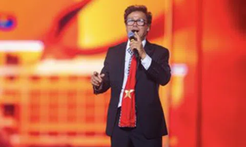 “Ông hoàng nhạc đỏ” gây sốt concert quốc gia: Sở hữu 5 hòn đảo, xây nhà hát riêng