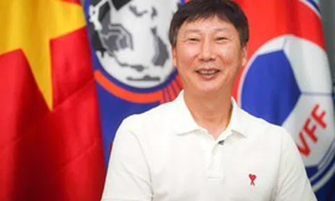 HLV Kim Sang-sik: Vợ khuyên ở hẳn Việt Nam, nhưng giá nhà cao quá không mua được