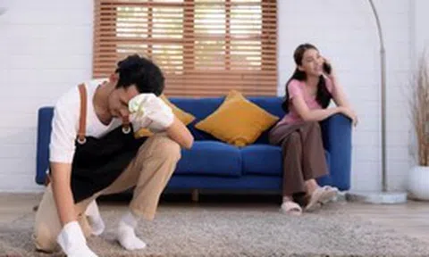 Lấy vợ trẻ hơn 12 tuổi, tôi kiệt sức vì phải rửa bát, lau nhà, 'hầu công chúa'