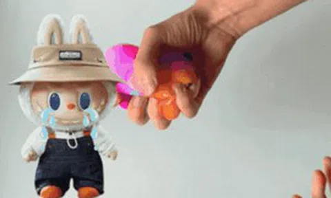 Giải mã cơn sốt cục nhựa dẻo squishy "bóp bay stress": Món đồ chơi rẻ tiền đang khiến Labubu hụt hơi ngay trên đất Mỹ