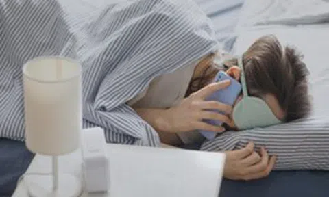 Nghề "dỗ người lạ ngủ" qua điện thoại: Gói dịch vụ 100 triệu đồng/tháng, một nhánh đang nóng của kinh tế bầu bạn