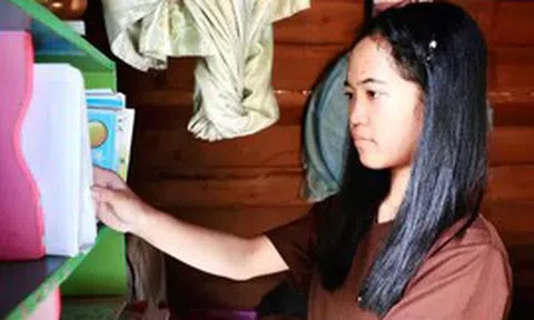 Nữ sinh M’nông đậu trường nội trú sau một lần lỡ hẹn vì thiếu 0,5 điểm