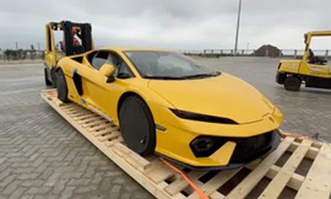 Cường Đô-la ‘khoe’ Lamborghini Temerario đầu tiên về Việt Nam, tiết lộ siêu xe hơn 26 tỷ đồng là quà tặng cho khách mua nhà